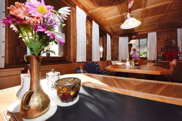 Haus Saler Bed & Breakfast Gaschurn Eksteriør bilde