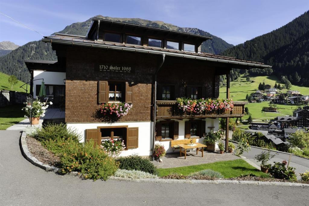 Haus Saler Bed & Breakfast Gaschurn Eksteriør bilde