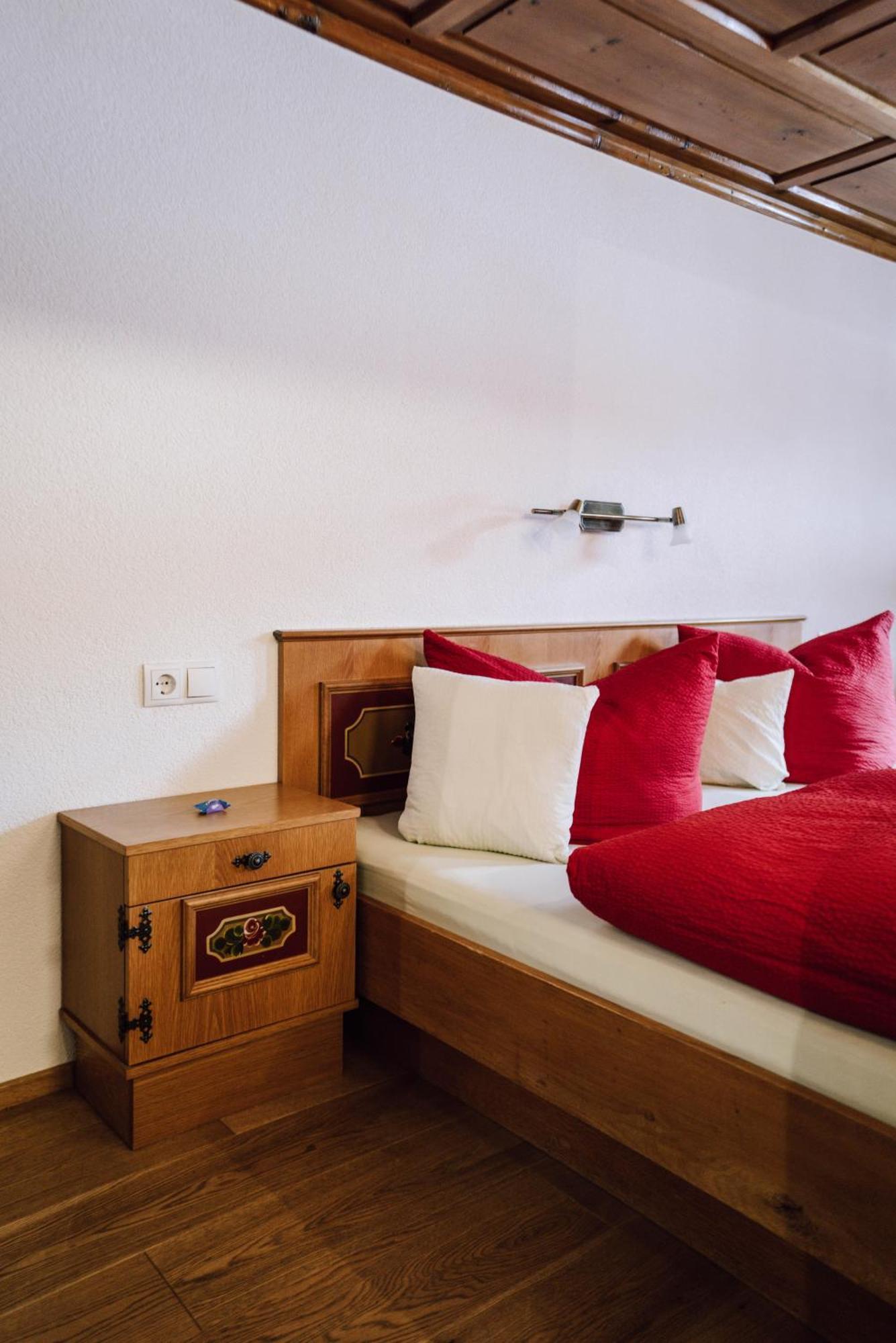 Haus Saler Bed & Breakfast Gaschurn Eksteriør bilde